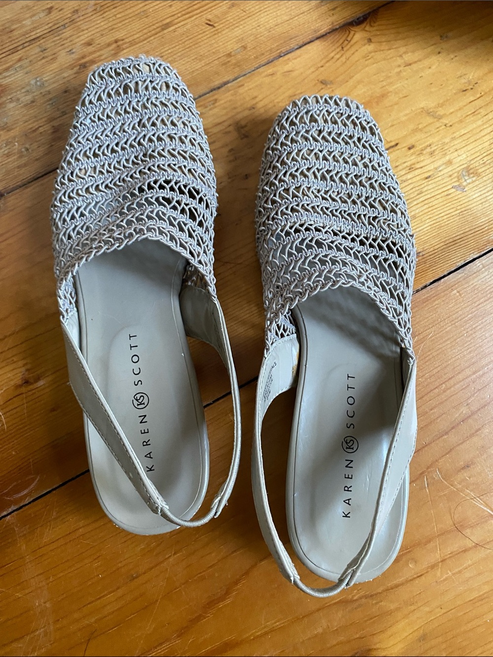 Tan Stretch Crochet Sling back mules size 8 1/2